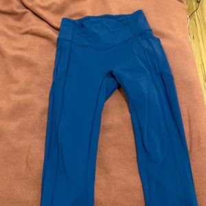 Lululemon size 6 leggings